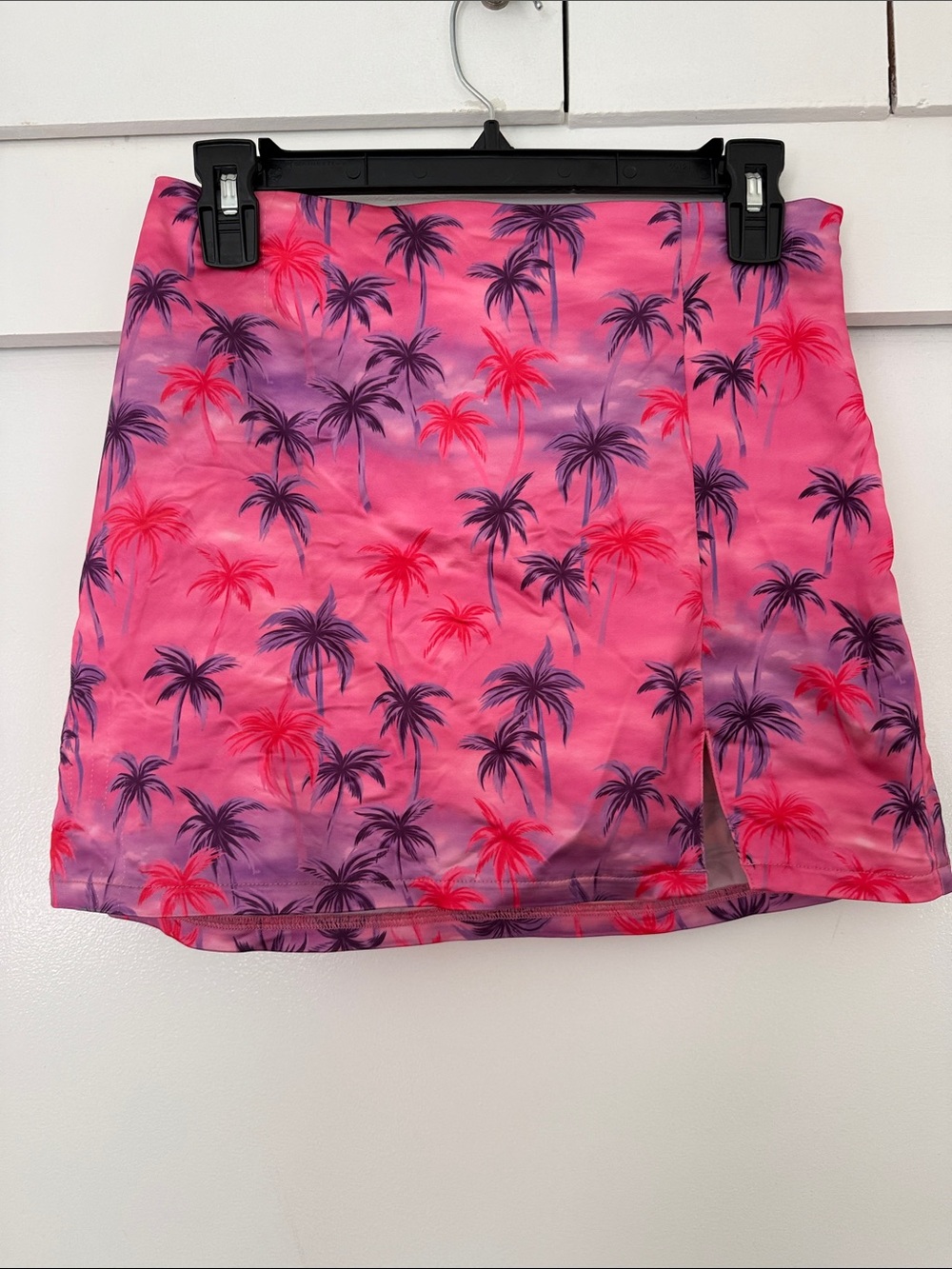 Delia’s Pink Sunset Palm Tree Print Mini Skirt 🌴🌅